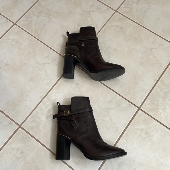 NWOB Tory Burch Kayden Booties in chocolate Brown - Picture 4 of 11